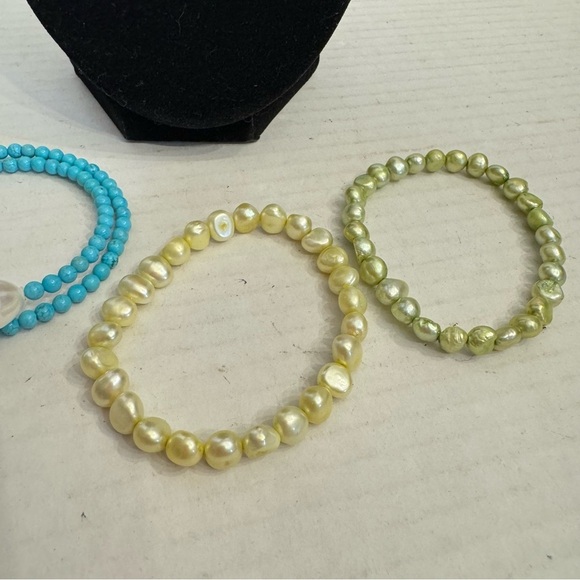 Jewelry Lot Faux Turquoise and Fresh Water Pearls Necklace and Bracelets - Picture 3 of 13